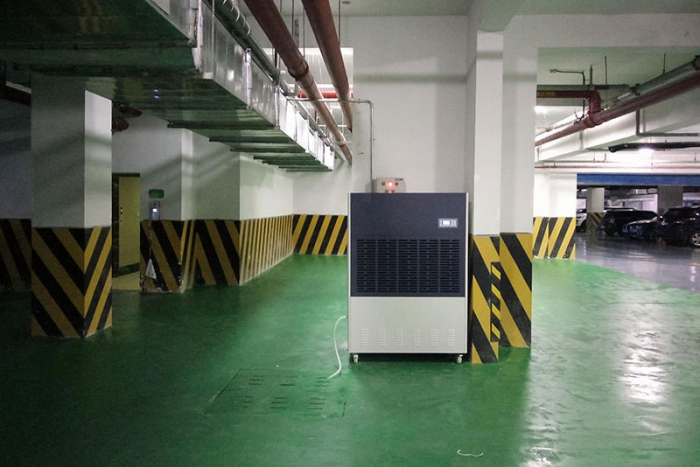 為什么企業(yè)倉庫都選擇環(huán)科除濕機？